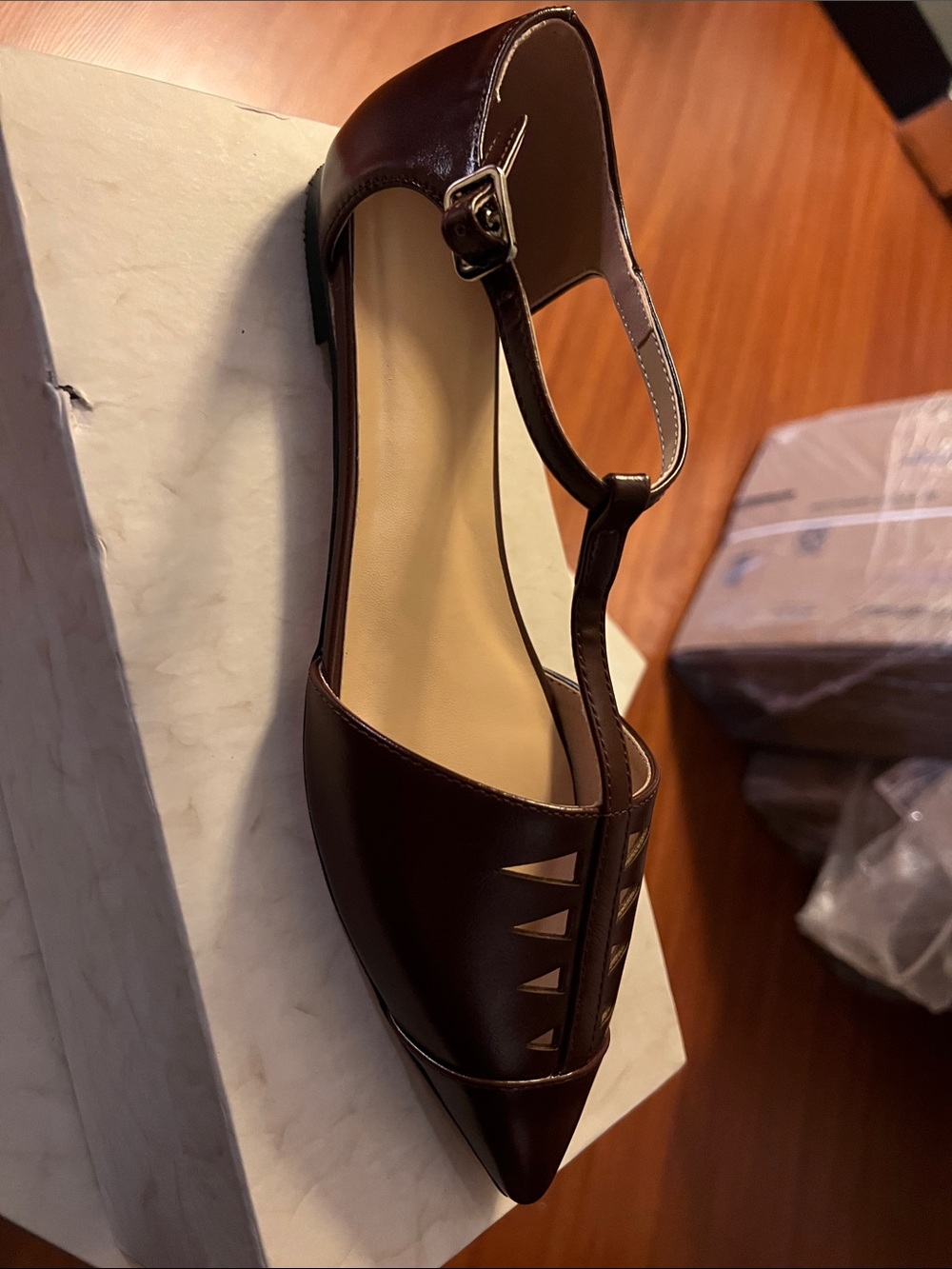 Pointed Toe T-Strap Flats Ankle Strap Genuine Leather Low Heel Pumps Closed Toe - Picture 7 of 9
